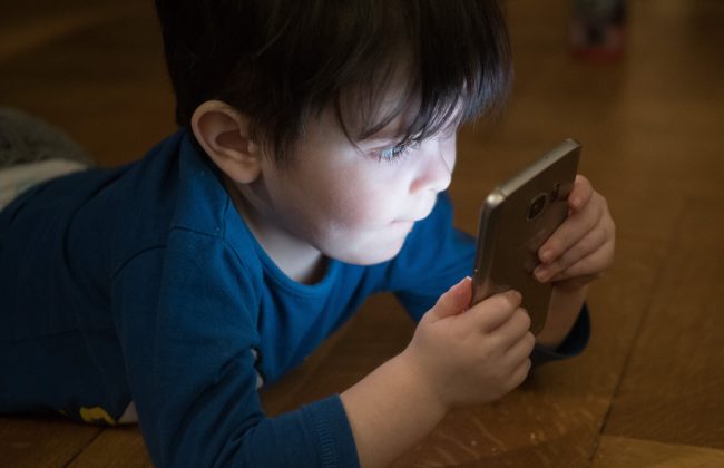 Control parental pe telefonul copilului: setări pentru Android și iPhone