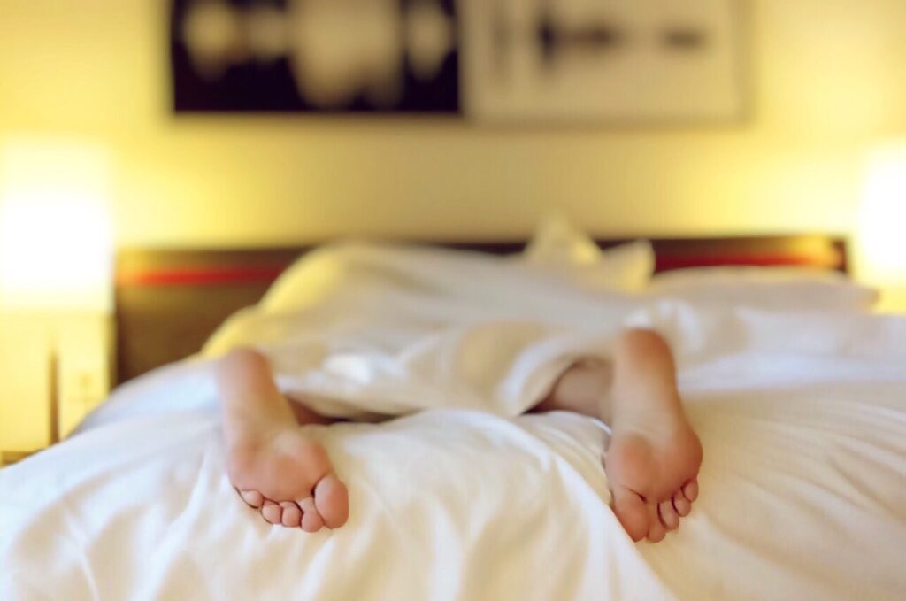 Cum să scapi de insomnie cu o tehnică simplă folosită de soldații din al Doilea Război Mondial