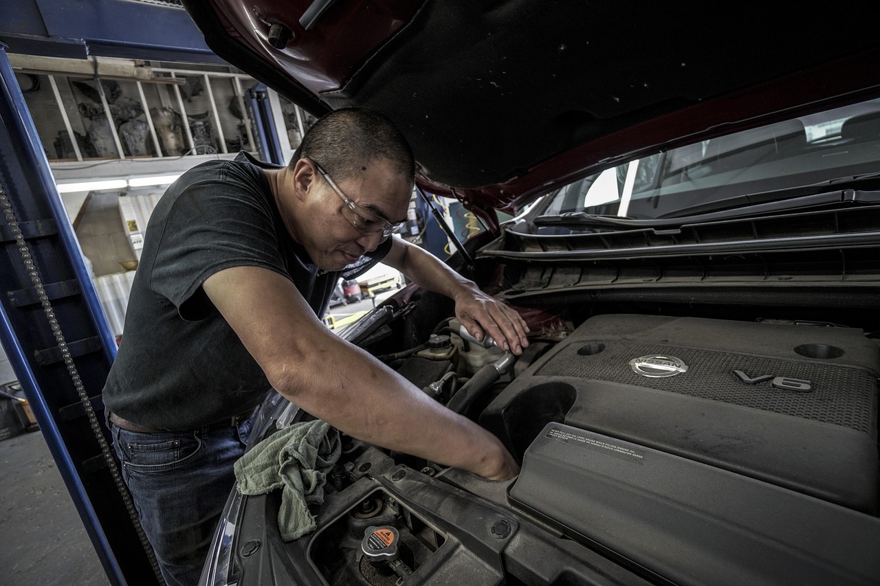 Meserii din domeniul auto: de la mecanic la specialist electric