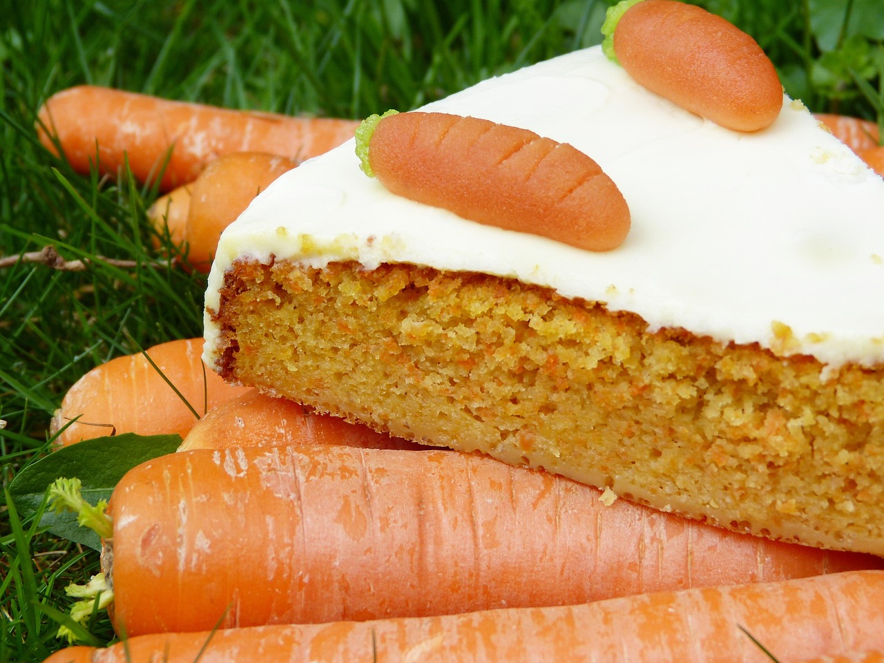 Prăjitură Carrot Cake