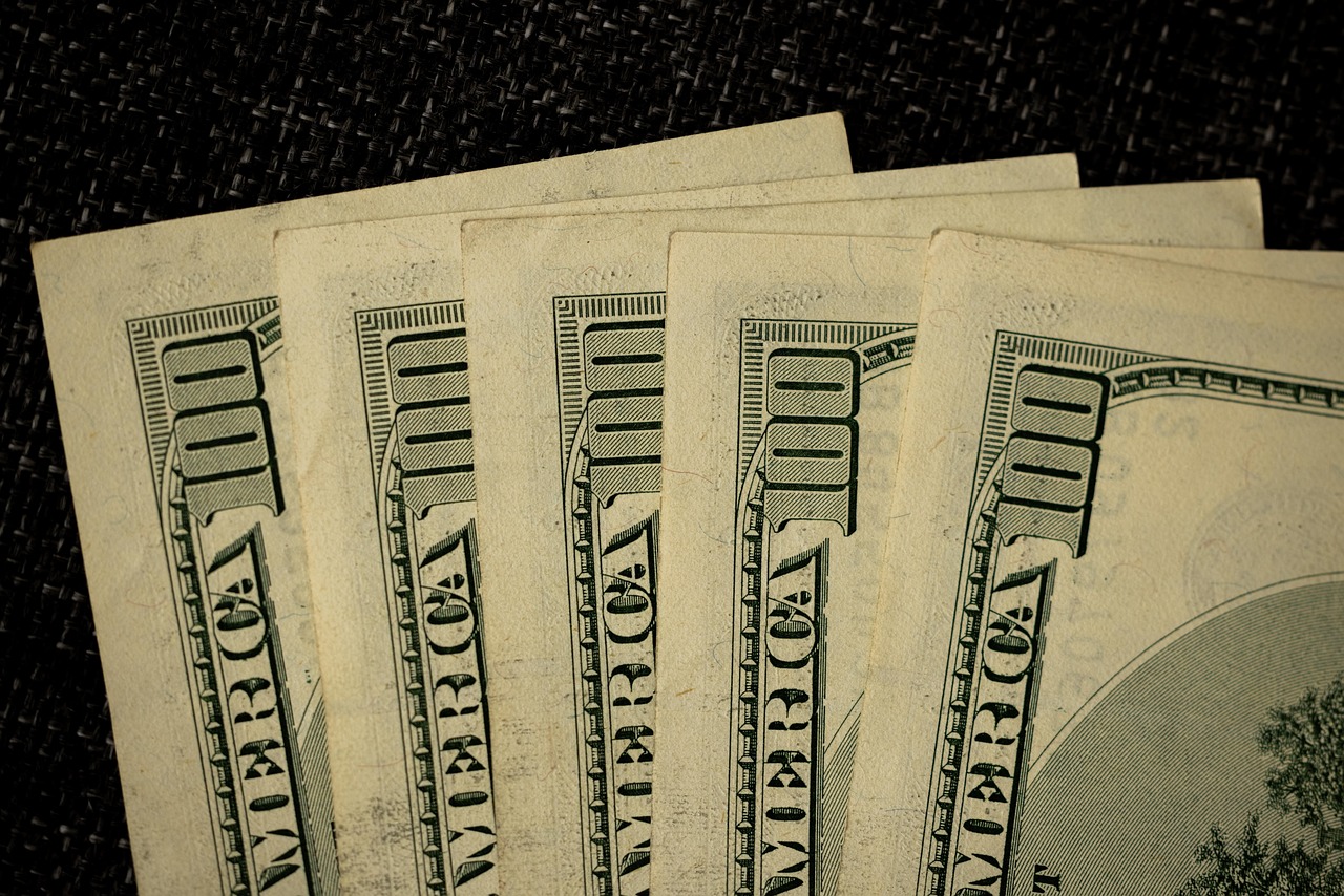 Ce intră în veniturile președintelui
