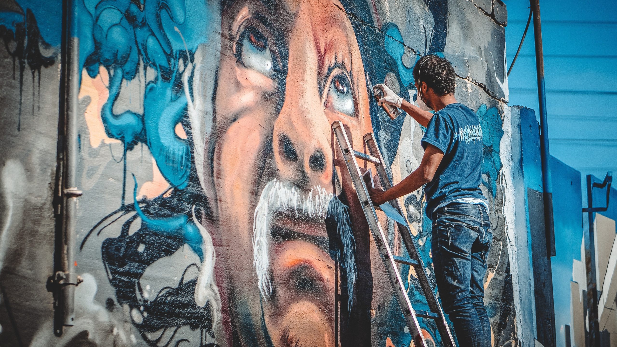 Cum îți protejezi creațiile artistice