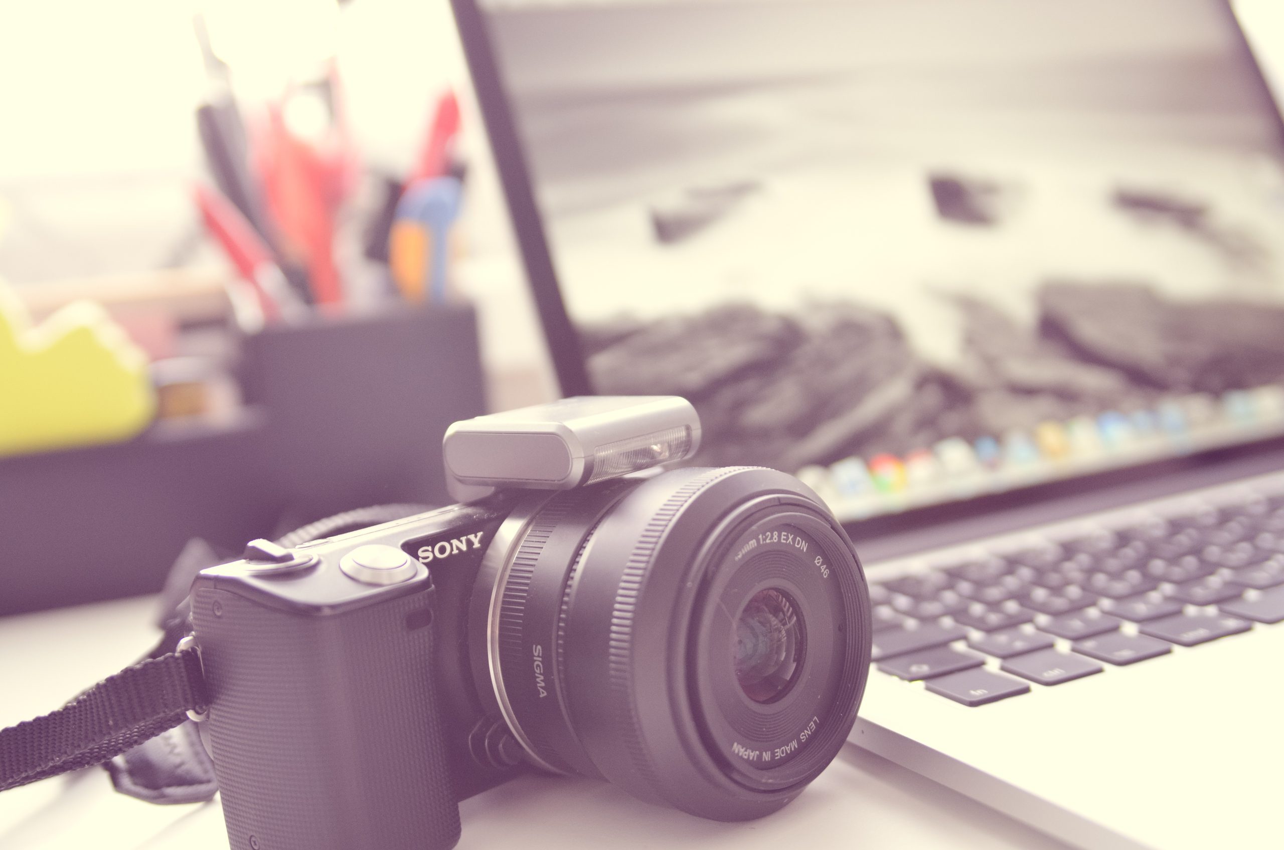 Sony Alpha A6700: aparatul foto APS-C care atrage atenția creatorilor de conținut
